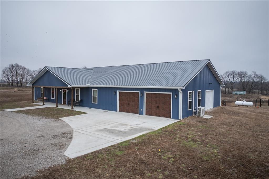 27421 E Blue Mills Road