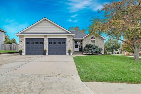 605 NW Silverstone Circle, Grain Valley, MO 64029 - MLS#: 2582602
