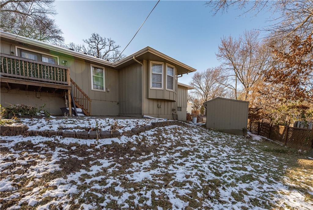 10024 W 70th Terrace