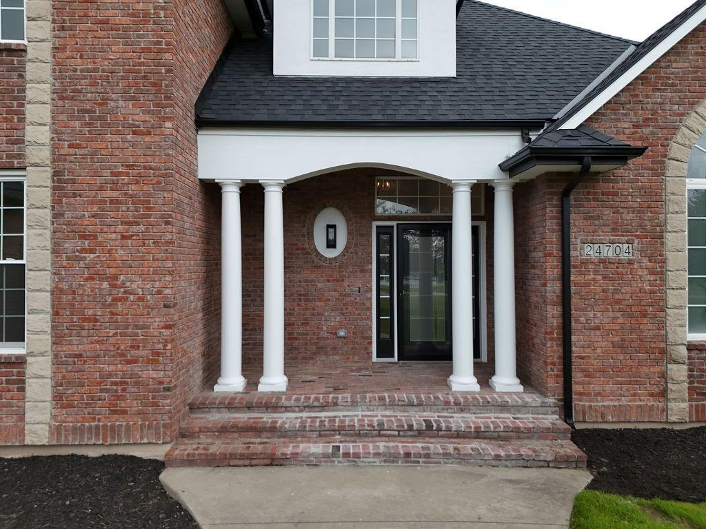 24704 Woodland Circle