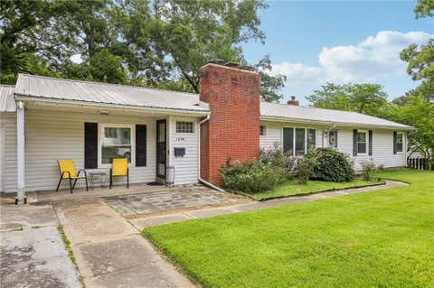 Photo of 104 N 6th Street, Clinton, MO 64735 (MLS # 2637167)