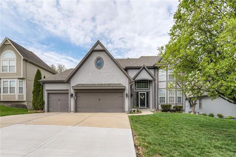 7330 Charles Street, Shawnee, KS 66216 - #: 2613266