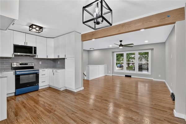 605 NE ASH ST, LEES SUMMIT, MO 64063 - Image 45737681435efa01a3f68452ed6cd5ad/23191987