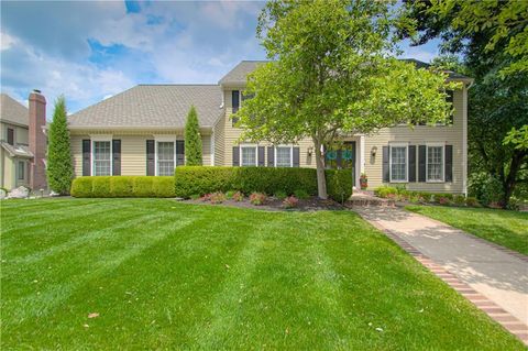 Photo of 4016 W 124th Street, Leawood, KS 66209 (MLS # 2623701)
