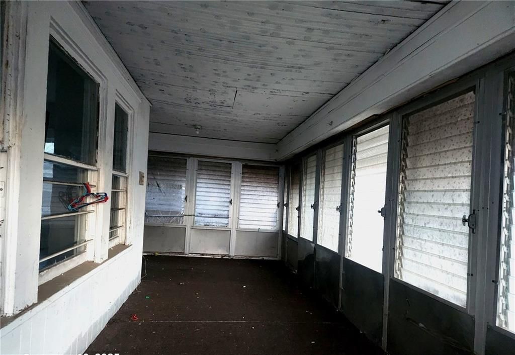 Photo of 1816 E 75th Terrace, Kansas City, MO 64132 (MLS # 2592284)