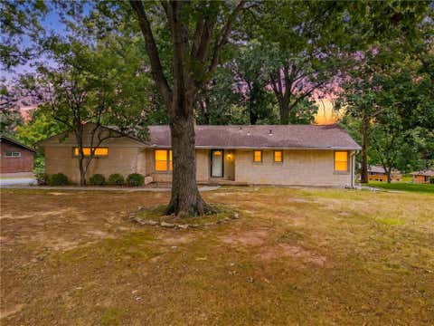 Photo of 226 NW 43rd Street, Kansas City, MO 64116 (MLS # 2629397)