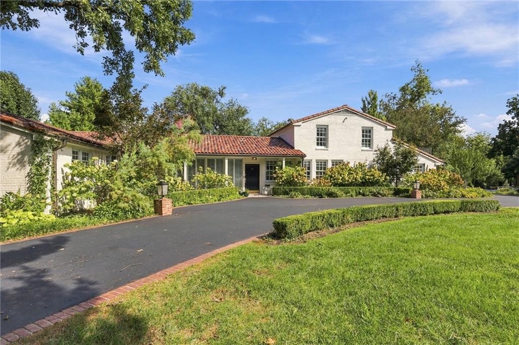 2700 W 63rd Street