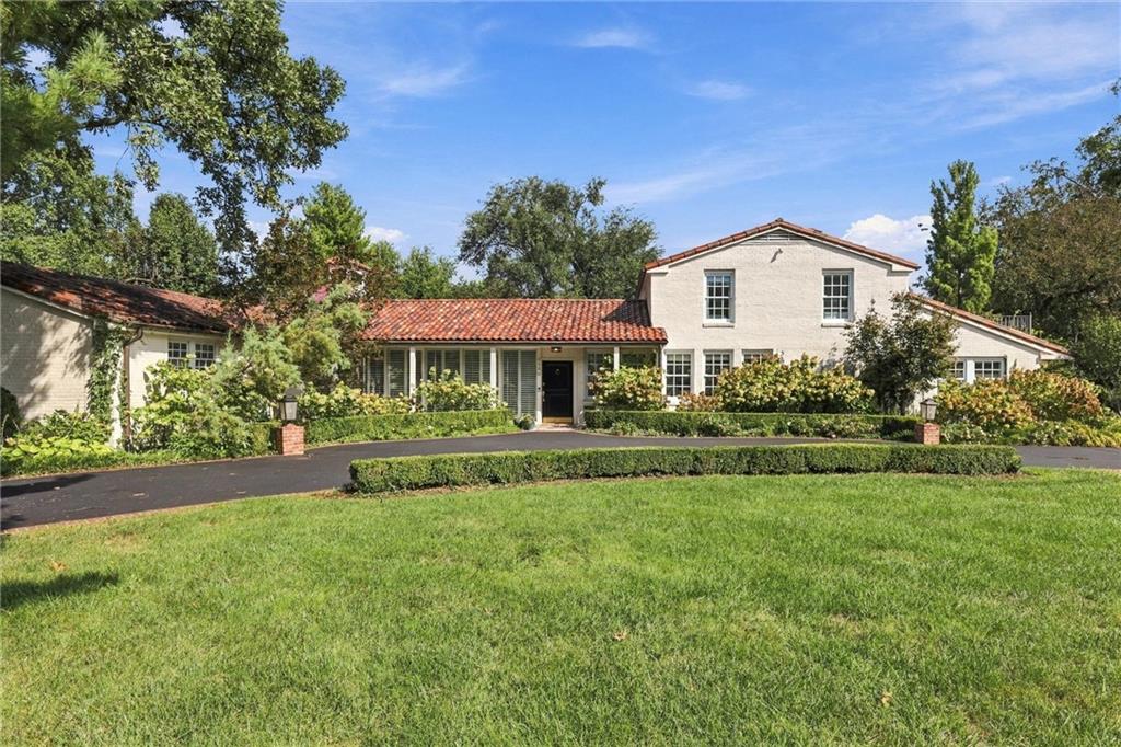 2700 W 63rd Street