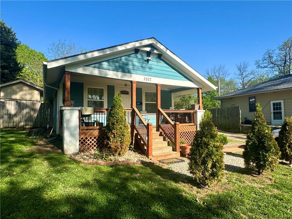 2527 N 43RD Street