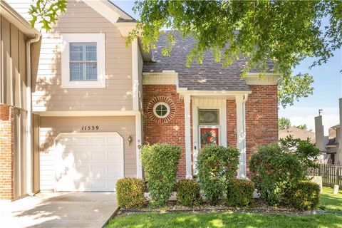 Photo of 11539 Reeder Street, Overland Park, KS 66210 (MLS # 2619385)