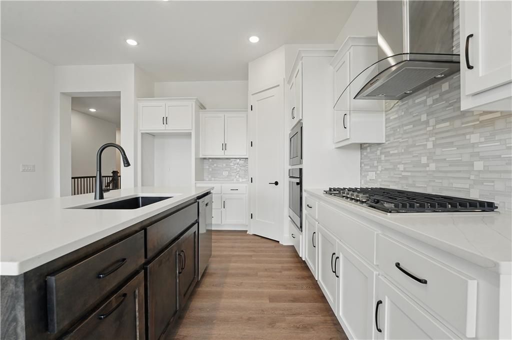 Photo of 1710 NW 105th Street, Kansas City, MO 64155 (MLS # 2599342)