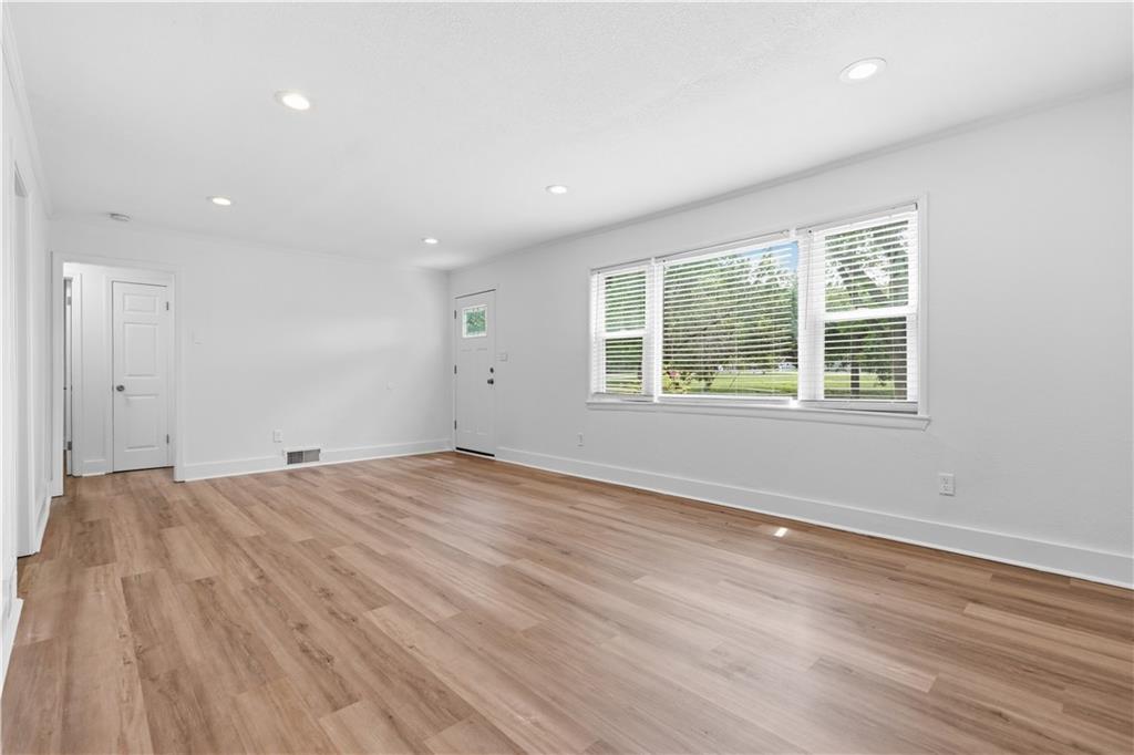 2706 W 79th Street