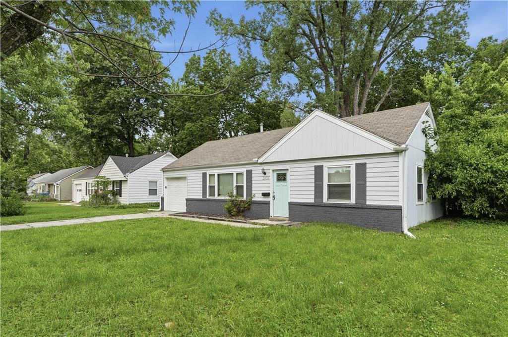 2706 W 79th Street
