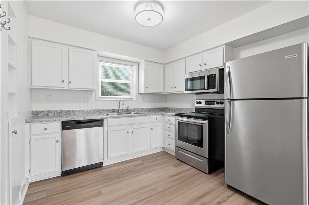 2706 W 79th Street