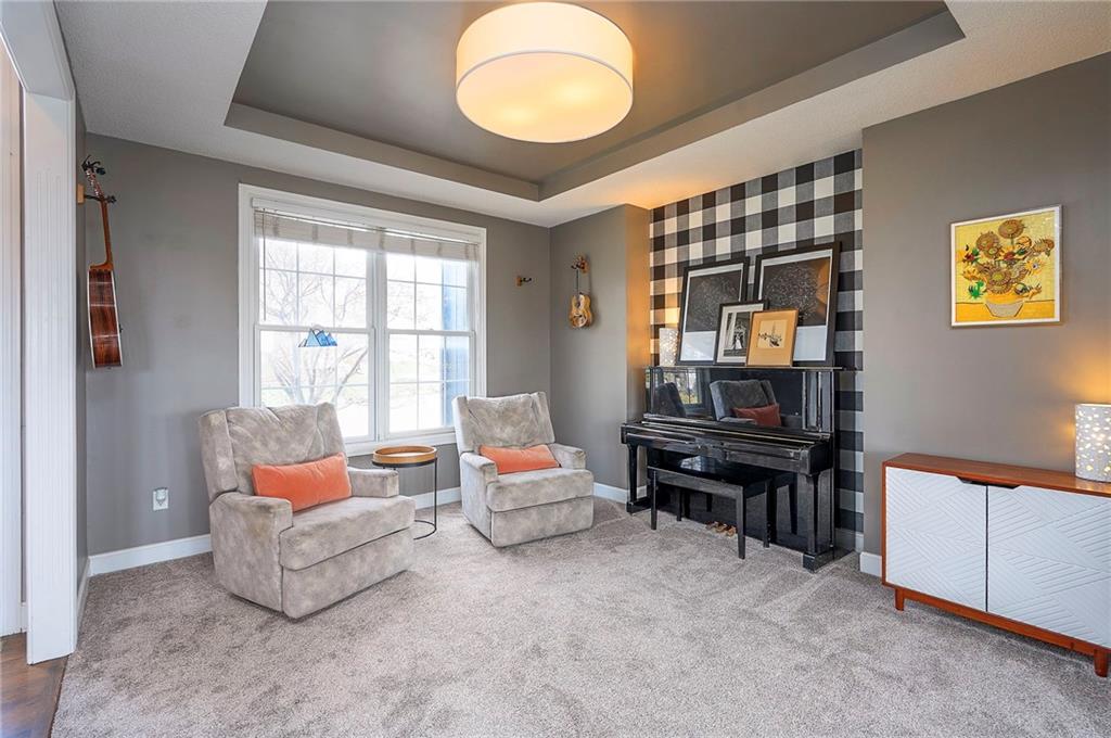 989 S Clearwater Creek Drive