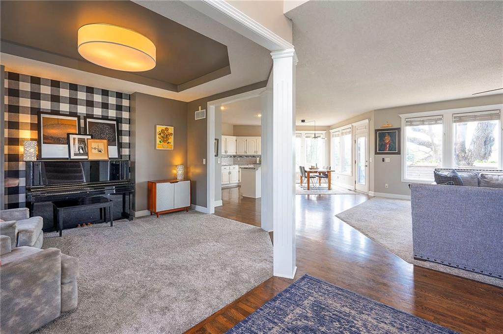 989 S Clearwater Creek Drive