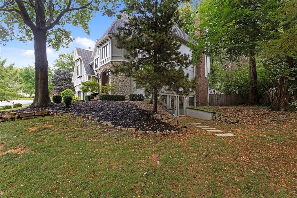 6113 N Mattox Road
