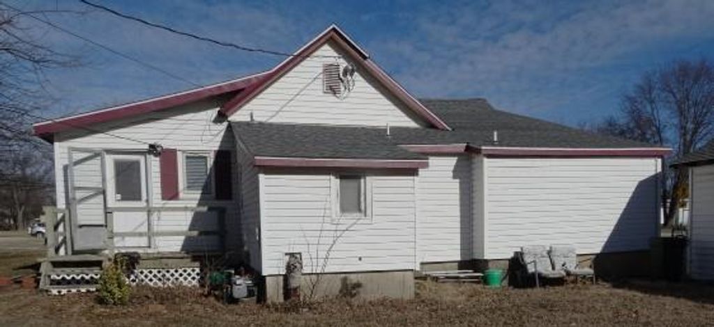 Photo of 923 E Walnut Street, Rich Hill, MO 64779 (MLS # 2598549)