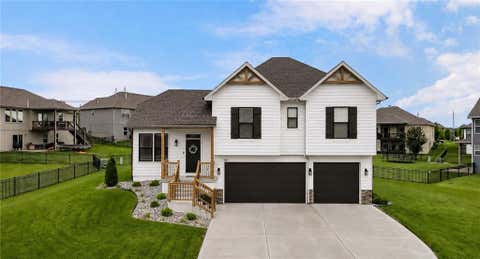 Photo of 18911 Weaver Street, Spring Hill, KS 66083 (MLS # 2622022)