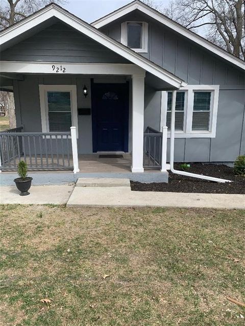 9212 E 69th Terrace, Raytown, MO 64133 - #: 2536443