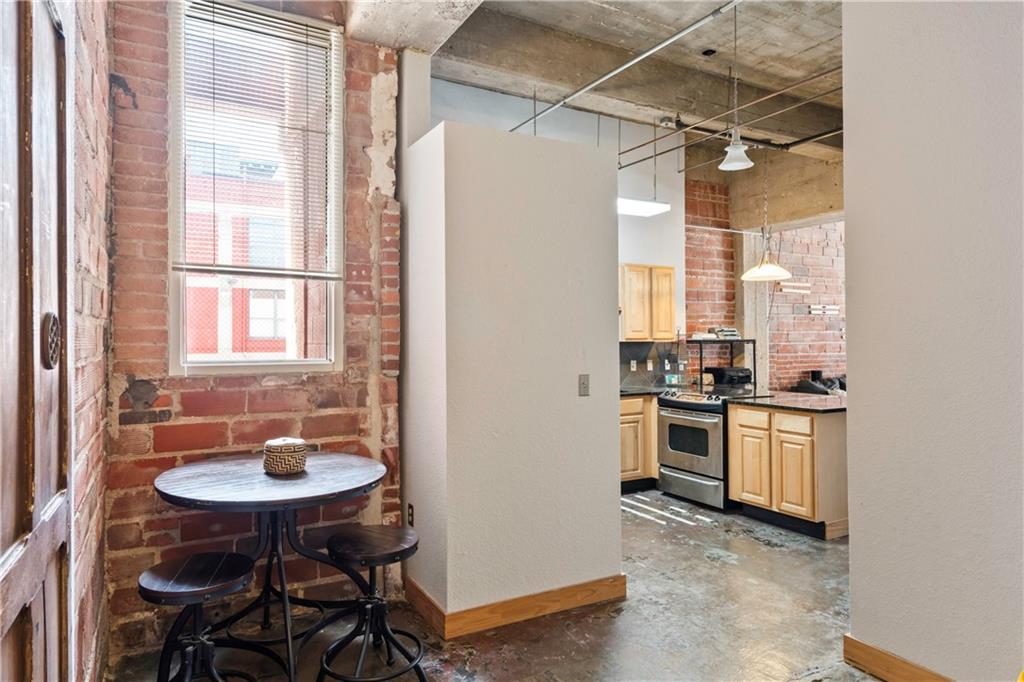 321 W 7th Street 501