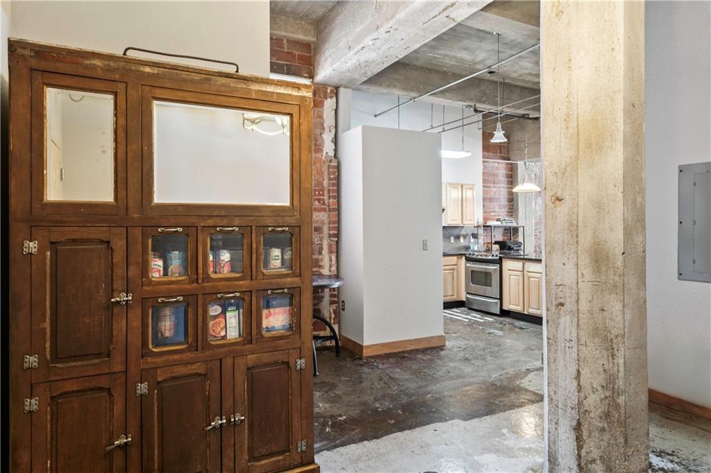 321 W 7th Street 501