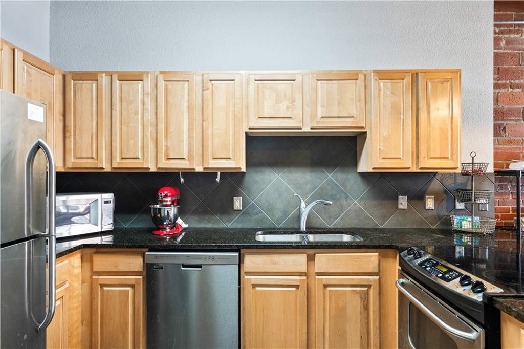 321 W 7th Street 501
