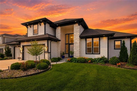 Photo of 15620 Catalina Street, Overland Park, KS 66224 (MLS # 2625263)