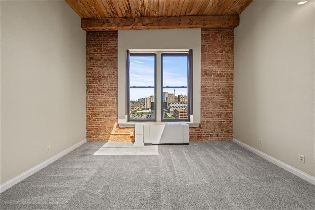 308 W 8th Street 712