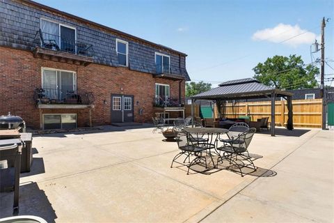 Photo of 4430 Jarboe Street #2, Kansas City, MO 64111 (MLS # 2621436)