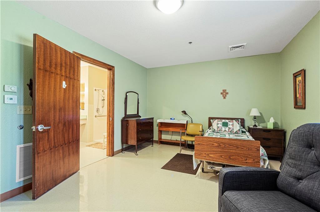 Savannah, Missouri 64485, United States, ,Commercial,Active,54002