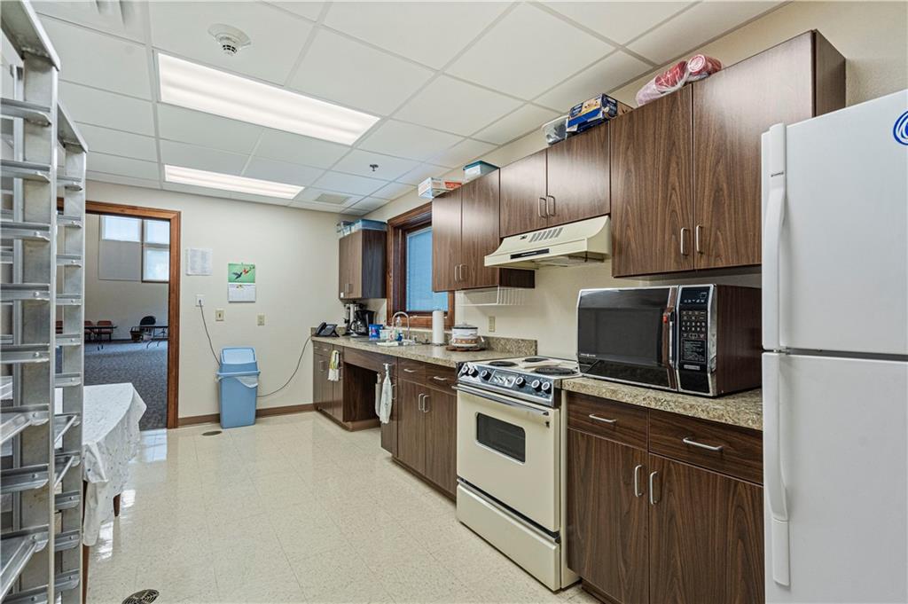 Savannah, Missouri 64485, United States, ,Commercial,Active,54002