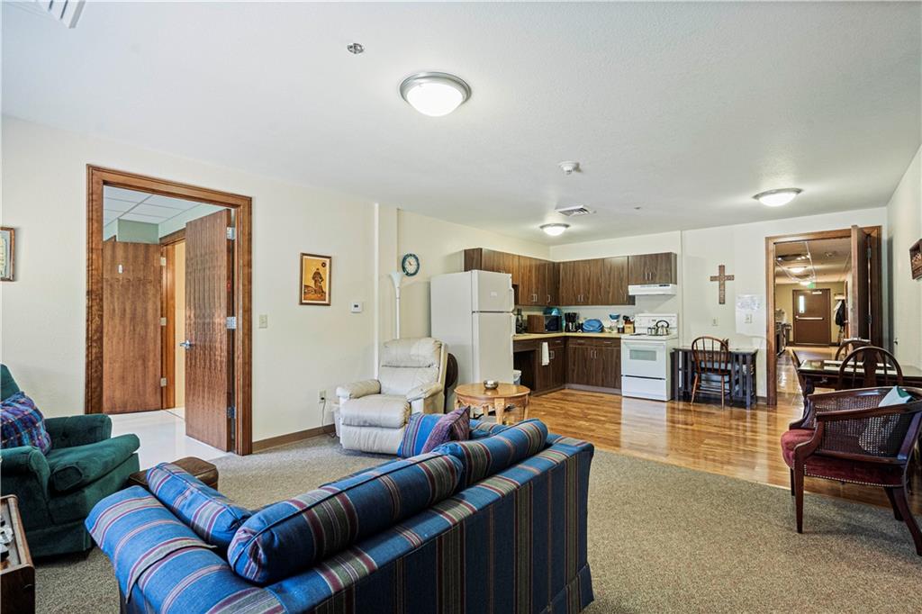 Savannah, Missouri 64485, United States, ,Commercial,Active,54002