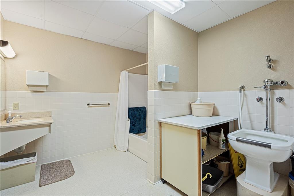 Savannah, Missouri 64485, United States, ,Commercial,Active,54002