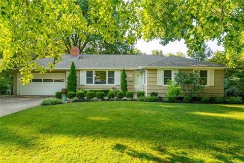 3301 W 71st Street Prairie Village KS 66208