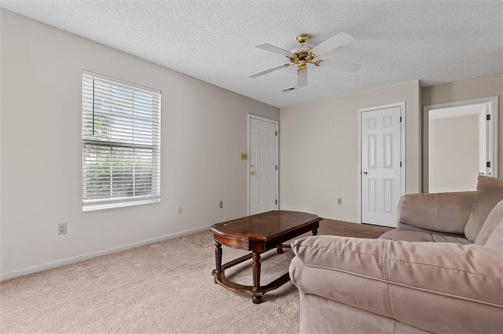 300 E Hansen Court