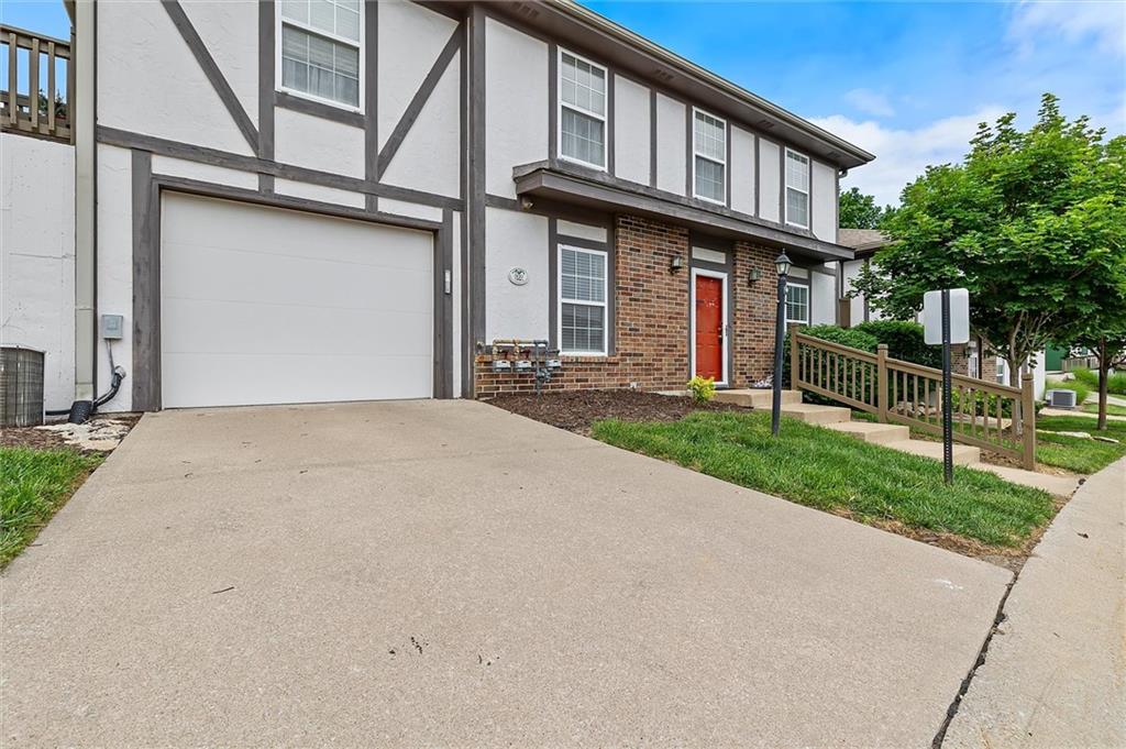300 E Hansen Court