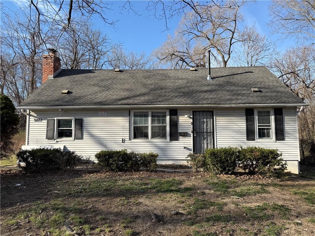 Photo of 9822 E Independence Avenue, Independence, MO 64053 (MLS # 2607755)