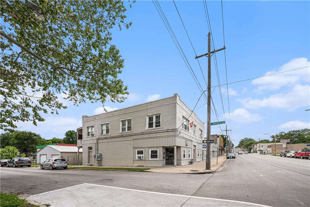 5705-5707 Saint John Avenue