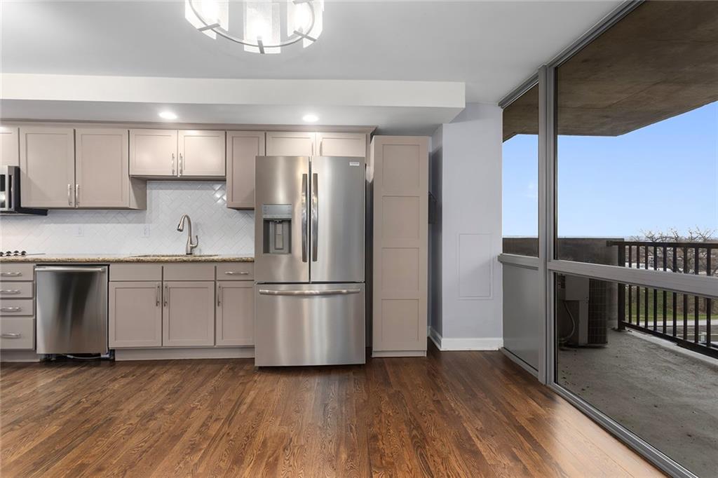 600 Admiral Boulevard 601