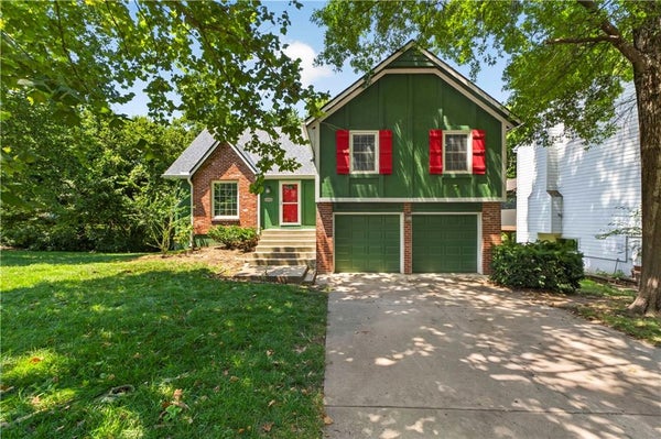 15624 W 81ST ST, LENEXA, KS 66219 - Image 47982f736ada2fab2ae3d12b49bf5f15/2650150562