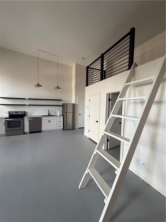 412 Delaware #306 Street