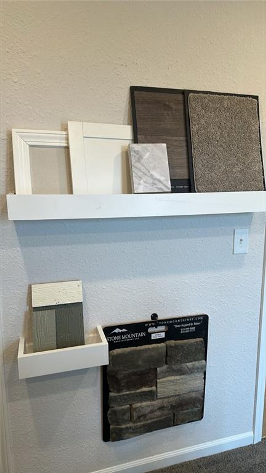 Photo of 503 Valley View Drive, Tonganoxie, KS 66086 (MLS # 2599149)