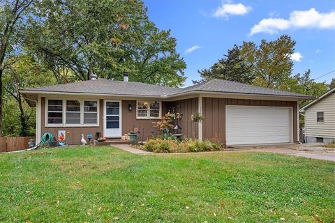 Photo of 2838 N 83rd Terrace, Kansas City, KS 66109 (MLS # 2583770) Photo of 2838 N 83rd Terrace, Kansas City, KS 66109 (MLS # 2583770)