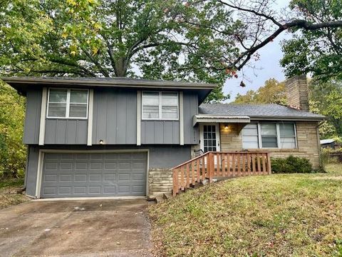 8944 Holmes Road Kansas City MO 64131