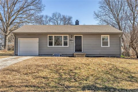 8803 Richards Drive, Raytown, MO 64133 - MLS#: 2607924