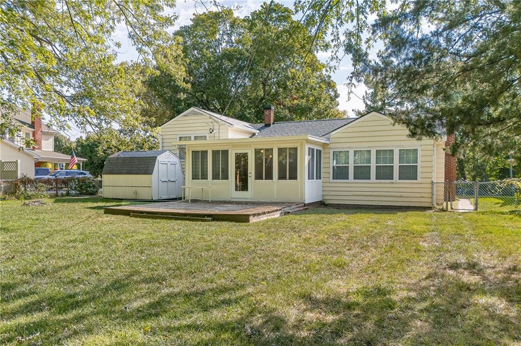 2211 Lovers Lane