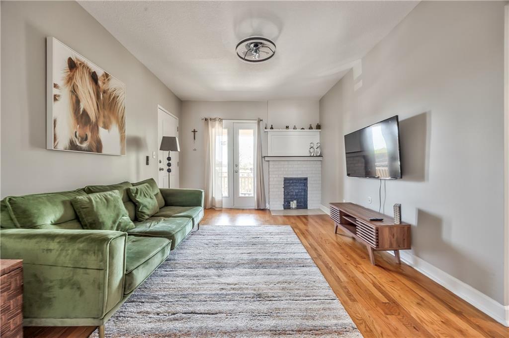 16 W 34th Street #3A