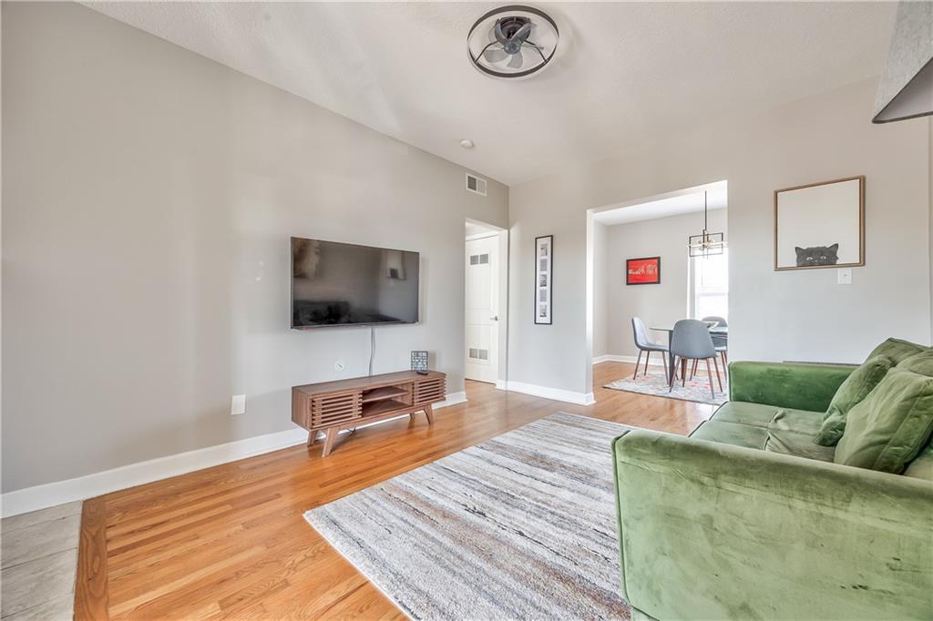 16 W 34th Street #3A