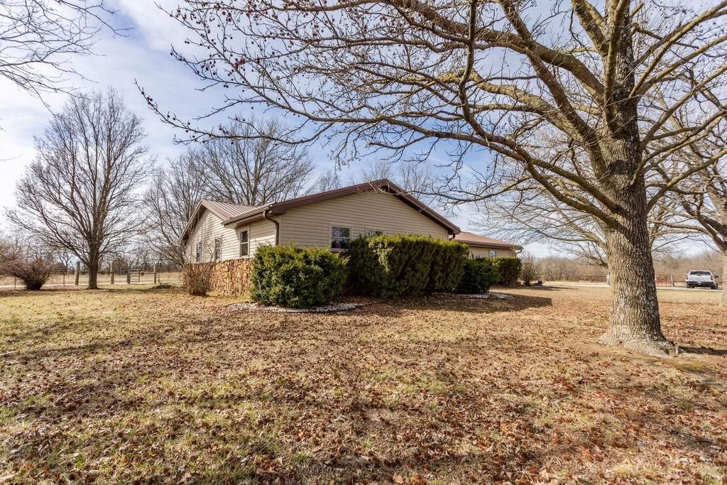Photo of 587 NW First Tract 3 Lane, Lamar, MO 64759 (MLS # 2627320)